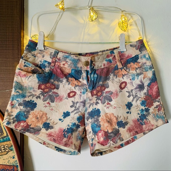 Zara Denim - 🌸 ZARA Floral Stretchable Denim Shorts in Pastel English Colours